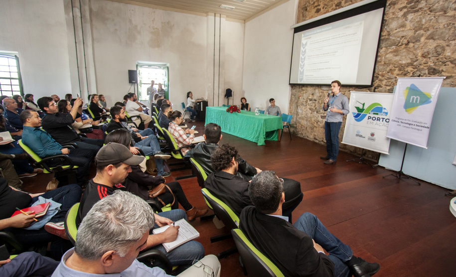 Monitoramento ambiental portuário é tema de debate em Paranaguá. Foto: Claudio Neves/APPA