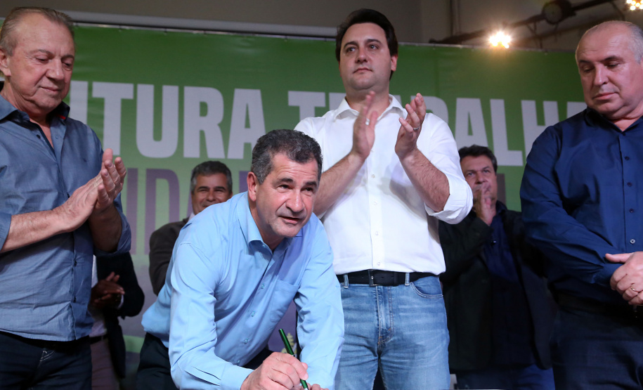 O governador Carlos Massa Ratinho Junior anunciou nesta quinta-feira (13) o investimento de 26.963.670,76 para benefícios à população de São José dos Pinhais, na Região Metropolitana de Curitiba.  -  São José dos Pinhais, 13/06/2019  -  Foto: Gilson Abreu/ANPr