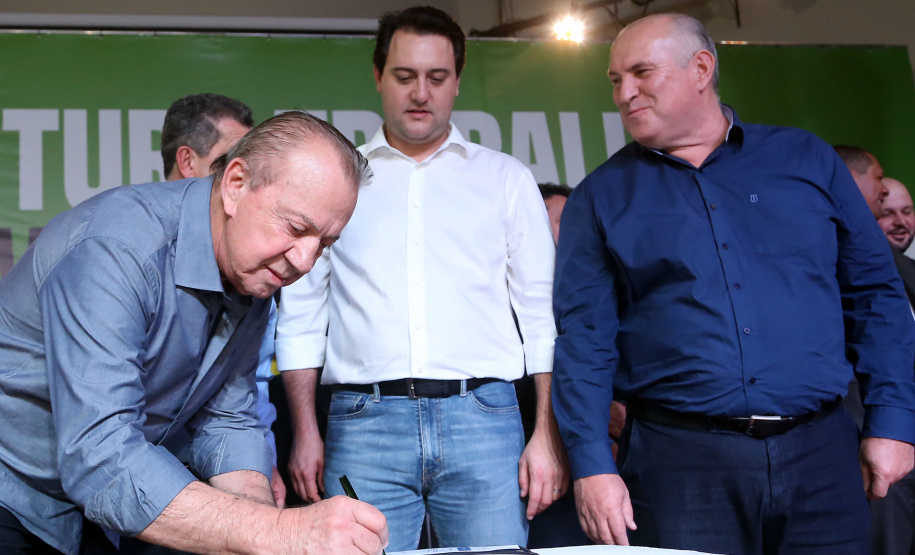 O governador Carlos Massa Ratinho Junior anunciou nesta quinta-feira (13) o investimento de 26.963.670,76 para benefícios à população de São José dos Pinhais, na Região Metropolitana de Curitiba.  -  São José dos Pinhais, 13/06/2019  -  Foto: Gilson Abreu/ANPr