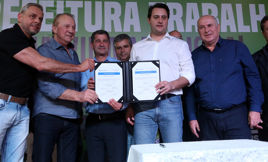 O governador Carlos Massa Ratinho Junior anunciou nesta quinta-feira (13) o investimento de 26.963.670,76 para benefícios à população de São José dos Pinhais, na Região Metropolitana de Curitiba.  -  São José dos Pinhais, 13/06/2019  -  Foto: Gilson Abreu/ANPr