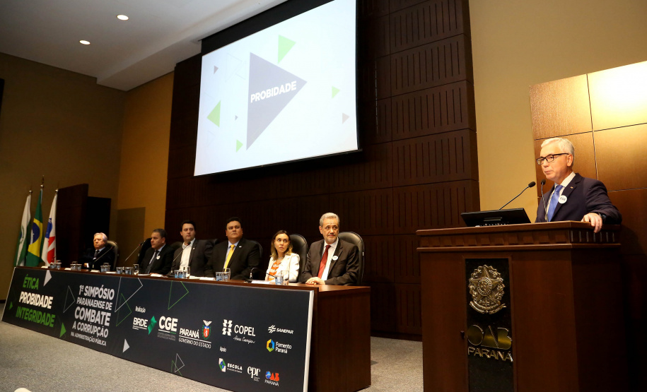 Governador Carlos Massa Ratinho Junior participa da abertura do I Simpósio Paranaense de Combate à Corrupção na Administração Pública. Na foto, o presidente da OAB-PR, Cássio Lisandro Telles - Curitiba, 13/06/2019 - Foto: Jaelson Lucas/ANPr