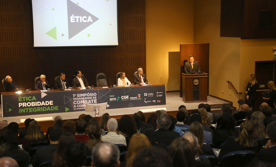 Governador Carlos Massa Ratinho Junior participa da abertura do I Simpósio Paranaense de Combate à Corrupção na Administração Pública. Na foto, o secretário da Controladoria Geral do Estado, Raul Siqueira - Curitiba, 13/06/2019 - Foto: Jaelson Lucas/ANPr