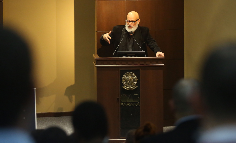 Governador Carlos Massa Ratinho Junior participa da abertura do I Simpósio Paranaense de Combate à Corrupção na Administração Pública. Na foto, o filósofo e escritor, Luiz Felipe Pondé - Curitiba, 13/06/2019 - Foto: Jaelson Lucas/ANPr