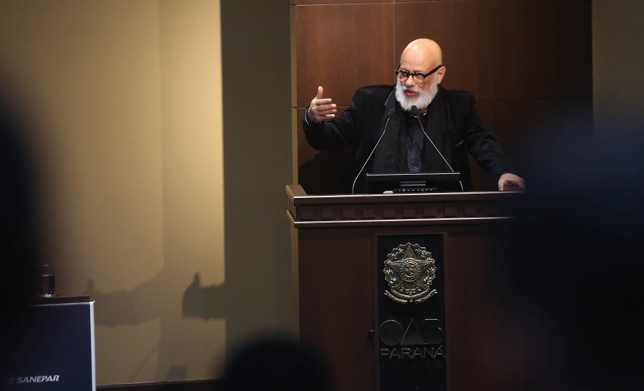 Governador Carlos Massa Ratinho Junior participa da abertura do I Simpósio Paranaense de Combate à Corrupção na Administração Pública. Na foto, o filósofo e escritor, Luiz Felipe Pondé - Curitiba, 13/06/2019 - Foto: Jaelson Lucas/ANPr