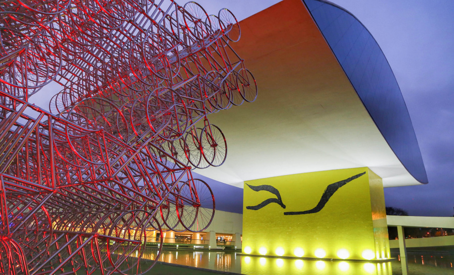 Museu Oscar Niemeyer.  -  Exposição "Ai Weiwei Raiz? incrementa público do MON em 51%  -  Curitiba, 14/06/2019  -  Foto: José Fernando Ogura/ANPr