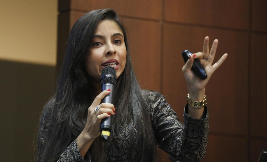 Simpósio: Ética, Probidade e Integridade. N/F: Juliana Oliveira Nascimento, Advogada e especialista em Compliance.Curitiba, 14-06-19.Foto: Arnaldo Alves / ANPr.
