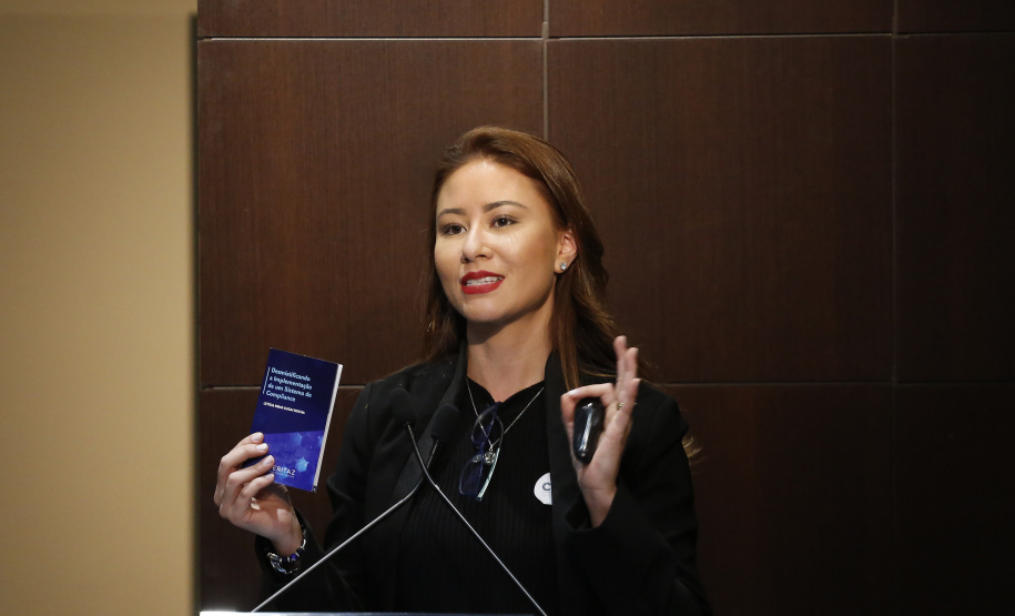 Simpósio: Ética, Probidade e Integridade. N/F: Letícia Sugai Rocha, diretora do IPACOM e consultora em Compliance.Curitiba, 14-06-19.Foto: Arnaldo Alves / ANPr.