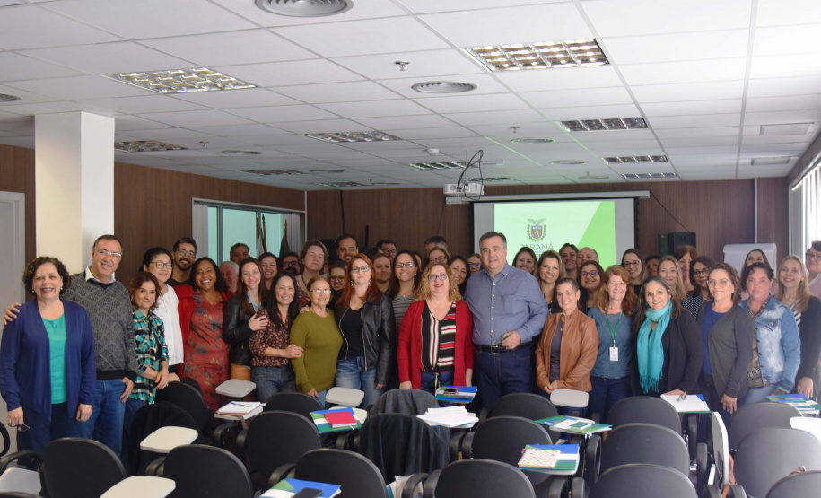 A necessidade de reforçar a imunização em todo o Paraná é o foco do encontro que reúne os coordenadores das 22 Regionais de Saúde do Estado