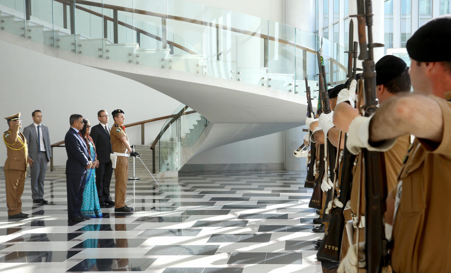 Governador Carlos Massa Ratinho Jr recebe visita do embaixador de Bangladesh Zulfiqar Rahman. - Curitiba,17/06/2019 Foto:Jaelson Lucas / ANPr