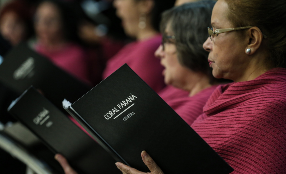 O governador Carlos Massa Ratinho Junior participa da entrega do título de Cidadão Honorário do Paraná ao senador Oriovisto Guimarães, na Assembleia Legislativa do Paraná Curitiba, 17/06/2019 -Foto: Geraldo Bubniak/ANPr