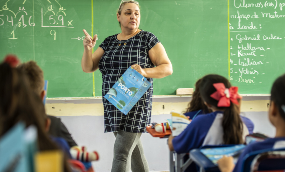 Os 1.103 alunos de 5º ano das escolas municipais que visitaram o Porto de Paranaguá neste primeiro semestre se preparam para participar do Concurso de Desenho do Projeto Porto Escola.  -  Paranaguá, 17/06/2019  -  Foto: Cláudio Neves/ANPr