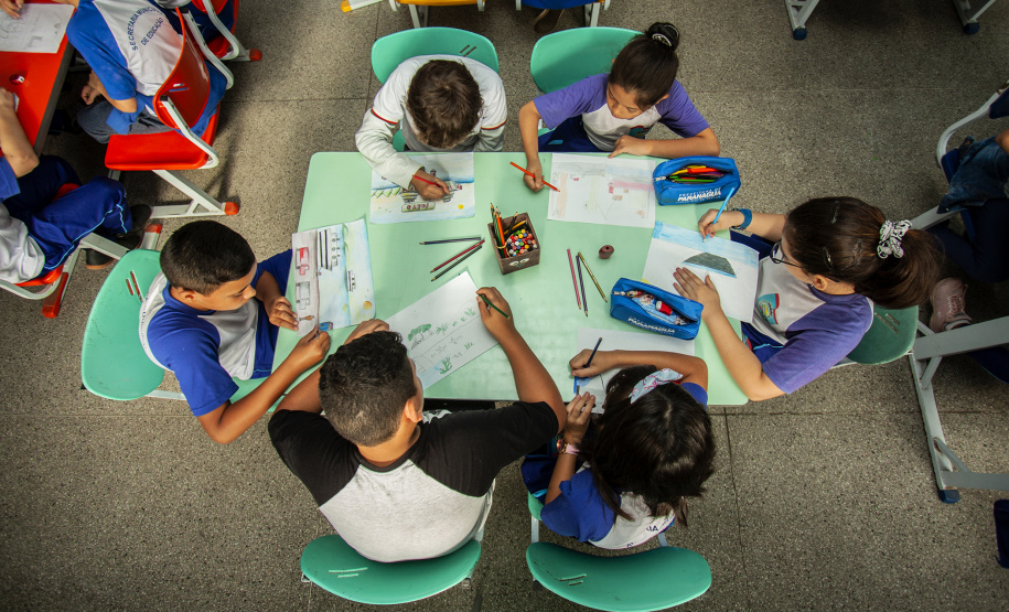 Os 1.103 alunos de 5º ano das escolas municipais que visitaram o Porto de Paranaguá neste primeiro semestre se preparam para participar do Concurso de Desenho do Projeto Porto Escola.  -  Paranaguá, 17/06/2019  -  Foto: Cláudio Neves/ANPr