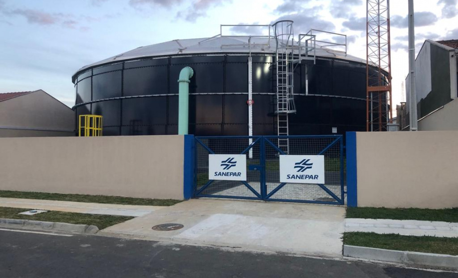 A Sanepar concluiu em Irati a construção de um novo reservatório com capacidade para armazenar 1,6 milhão de litros de água tratada. Com isso, o volume total de reservação do sistema foi ampliado em 60%, o que deve contribuir para o abastecimento da cidade pelos próximos 30 anos. -  Foto: Divulgação Sanepar