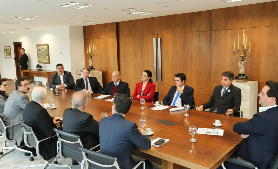 A instalação do Tribunal Regional Federal no Paraná (TRF), com sede em Curitiba, pode acelerar a tramitação de processos e facilitar o acesso da população à Justiça