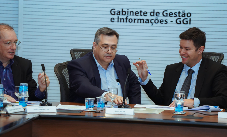 O governador Massa Ratinho Junior recebeu nesta terça-feira (18) chefes de núcleos das regiões de Apucarana, Maringá e Ivaiporã