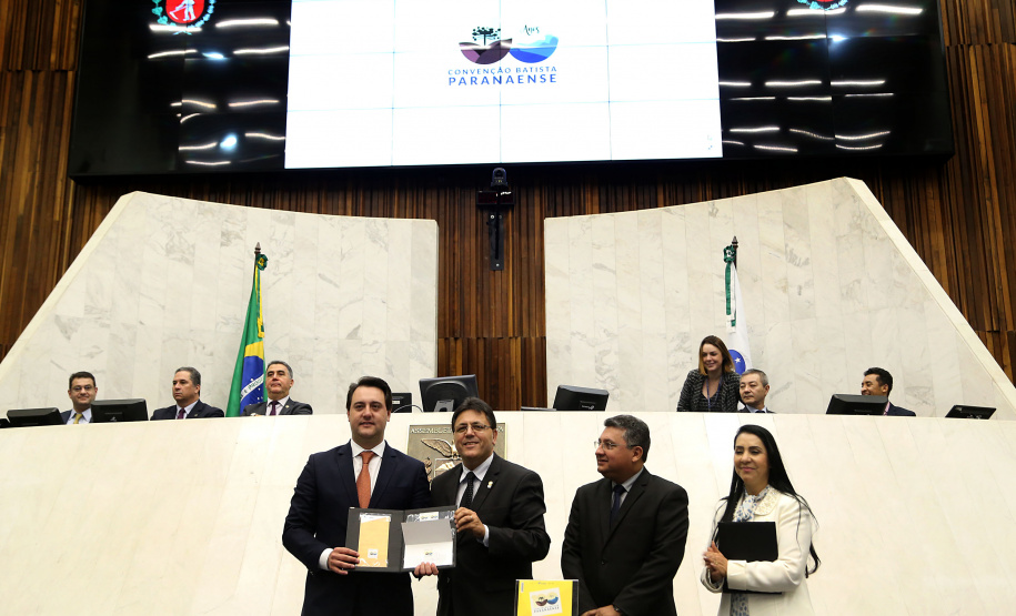 Comemoração de 100 de Convenção Batista na Assembléia Legislativa do Paraná, com homenagem do Governador Carlos Massa Ratinho JuniorFoto Gilson Abreu