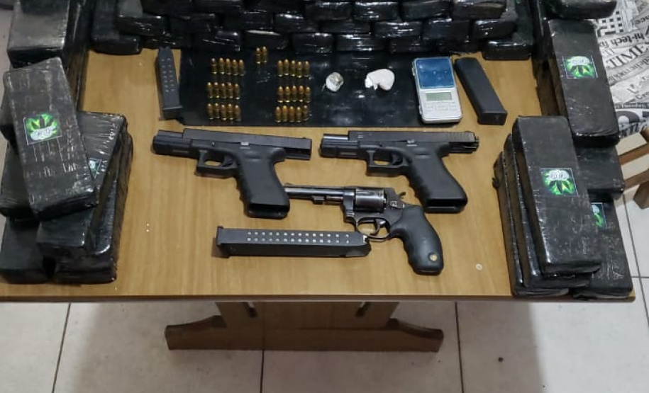 Uma grande operação de inteligência desencadeada pela Polícia Militar, denominada Corpus Christi, prendeu, na manhã desta quarta-feira (19/06), 19 pessoas pertencentes a uma organização criminosa de tráfico de drogas que atuava no Litoral e na Capital  -  Curitiba, 19/06/2019  -  Foto: Divulgação PMPR