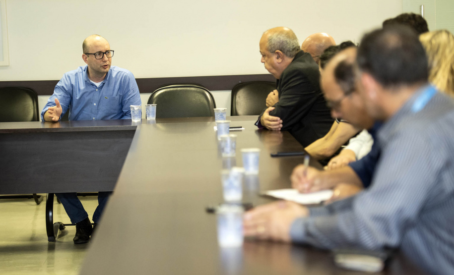 O Porto de Paranaguá vai ampliar a recepção de grupos para visitas turísticas. O anúncio foi feito nesta quarta-feira (19) a um grupo de empresários do setor de turismo pelo diretor empresarial da Portos do Paraná, André Pioli. A empresa pública já recebe grupos, principalmente de estudantes, em visitas agendadas. Foto: Claudio Neves/Portos do Paraná