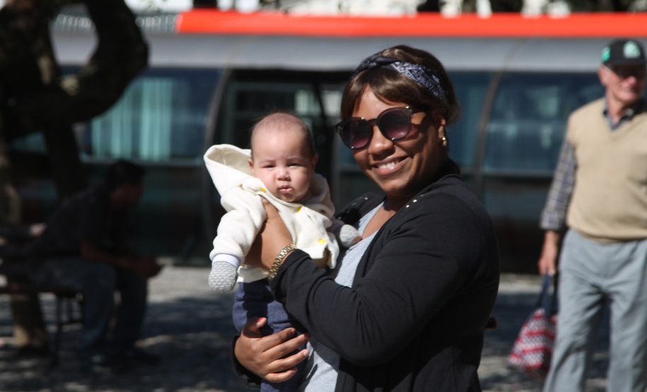 Cresce número de migrantes e refugiados que buscam um recomeço no Paraná. Em 2019, Centro de Informação para Migrantes registrou aumento de 85% nos atendimentos. Na foto, Yohana Boza Leon, 20 anos, advogada, que há um ano escolheu Curitiba para viver com seu marido Elesbet Sanches, 37 anos, nutricionista.  -  Curitiba, 19/06/2019  -  Foto: Divulgação SEJUF