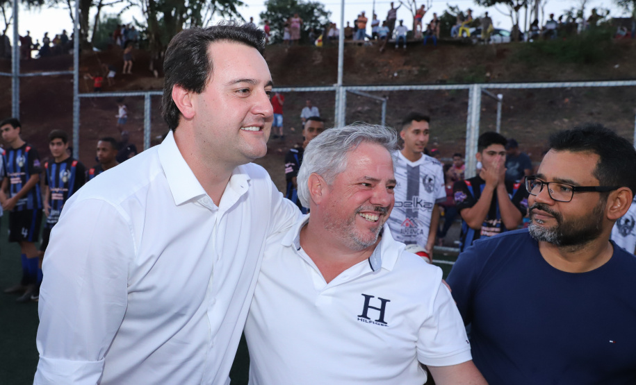 Londrina, no Norte do Paraná, ganhou uma unidade do projeto Arena Multiuso, espaço para atividades esportivas e de recreação, implantado pelo Governo do Estado, em parceria com o município. Instalada no conjunto residencial Vista Bela, a unidade foi entregue à comunidade pelo governador Carlos Massa Ratinho Junior, nesta quinta-feira (20). - Londrina, 20/06/2019 - Foto: Rodrigo Félix Leal/ANPr