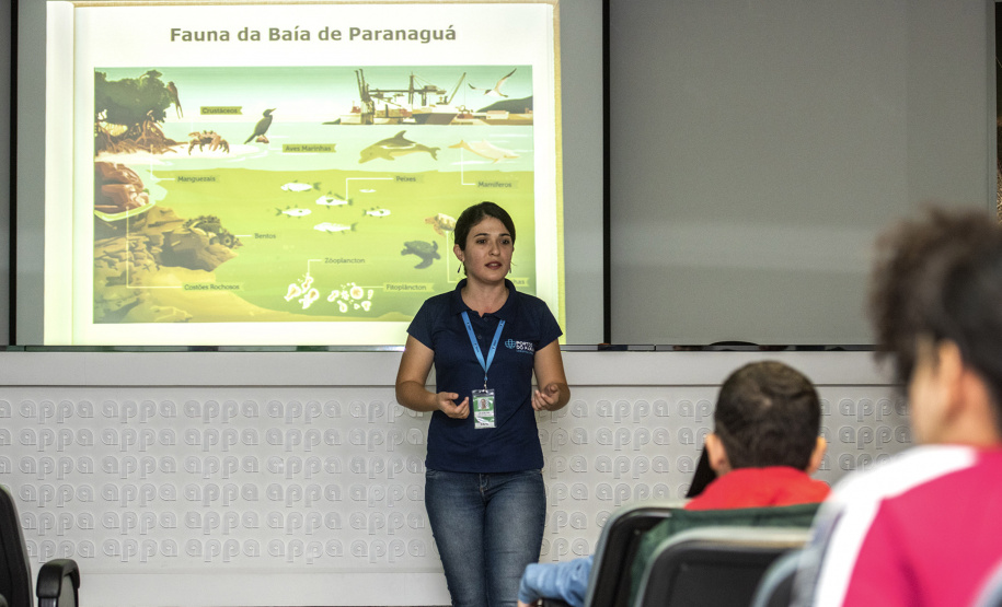 Após vencer concurso interno entre as funcionárias da empresa Portos do Paraná, a bióloga Jaqueline Dittrich participa de um curso de Gestão Portuária exclusivo para Mulheres, em Le Havre - Paranaguá, 14/06/2019 - Foto: Cláudio Neves/Portos do Paraná
