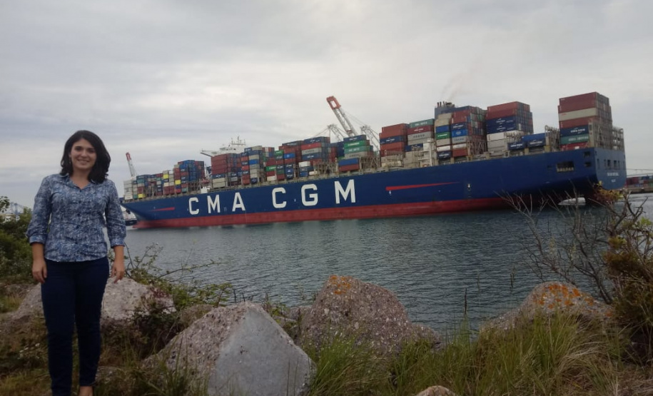 Após vencer concurso interno entre as funcionárias da empresa Portos do Paraná, a bióloga Jaqueline Dittrich participa de um curso de Gestão Portuária exclusivo para Mulheres, em Le Havre - Paranaguá, 14/06/2019 - Foto: Arquivo Pessoal Jaqueline Dittrich