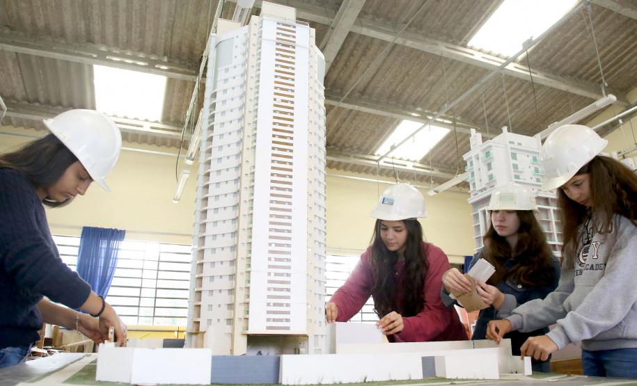 Há vagas abertas para os seguintes cursos técnicos: Administração (105 vagas), Edificações (70), Informática (70), Produção de Áudio e Vídeo (35), Saúde Bucal (35), Secretariado (35) e Teatro (35). Os cursos são gratuitos e as aulas iniciam no 2° Semestre do ano letivo de 2019.Foto: Jaelson Lucas/ANPr