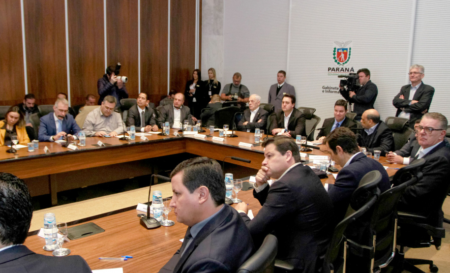 Governador Carlos Massa Ratinho Junior coordena reunião com a equipe de governo.  -  Curitiba, 25/06/2019  -  Foto: Valdelino Alves Pontes