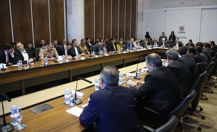 Governador Carlos Massa Ratinho Junior coordena reunião com a equipe de governo.  -  Curitiba, 25/06/2019  -  Foto: Jaelson Lucas/ANPr