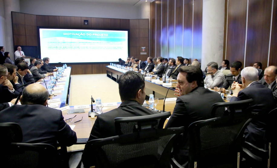 Governador Carlos Massa Ratinho Junior coordena reunião com a equipe de governo.  -  Curitiba, 25/06/2019  -  Foto: Jaelson Lucas/ANPr