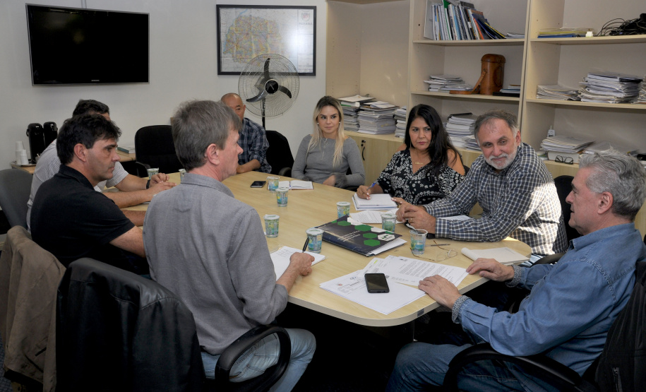 O comitê gestor do programa de Residência Técnica em Engenharia e Gestão Ambiental se reuniu nesta terça-feira (25), na Superintendência Geral de Ciência, Tecnologia e Ensino Superior, para debater a segunda edição do projeto. Foram tratados assuntos como plano de aplicação, cronograma do programa, processo seletivo e quantidade de vagas. Foto: SETI