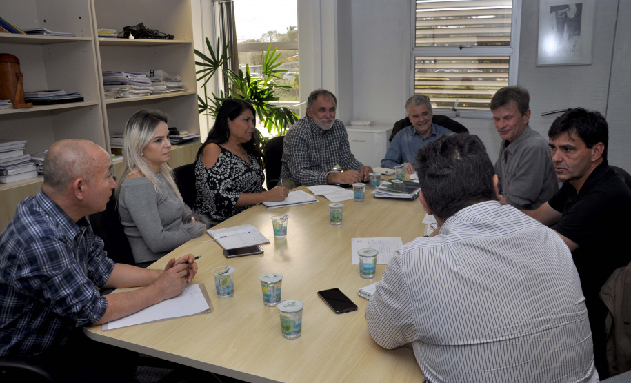 O comitê gestor do programa de Residência Técnica em Engenharia e Gestão Ambiental se reuniu nesta terça-feira (25), na Superintendência Geral de Ciência, Tecnologia e Ensino Superior, para debater a segunda edição do projeto. Foram tratados assuntos como plano de aplicação, cronograma do programa, processo seletivo e quantidade de vagas. Foto: SETI