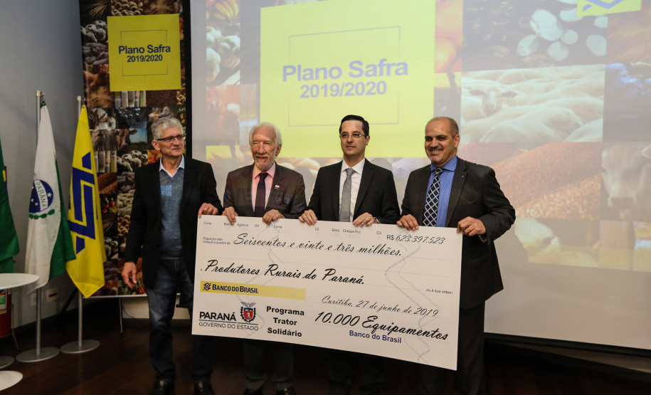 O vice-governador Darci Piana e o secretário estadual da Agricultura e do Abastecimento, Norberto Ortigara, participam nesta quinta-feira (27), em Curitiba, do lançamento do Plano Safra 2019/2020