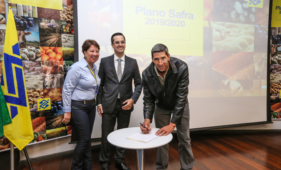 O vice-governador Darci Piana e o secretário estadual da Agricultura e do Abastecimento, Norberto Ortigara, participam nesta quinta-feira (27), em Curitiba, do lançamento do Plano Safra 2019/2020