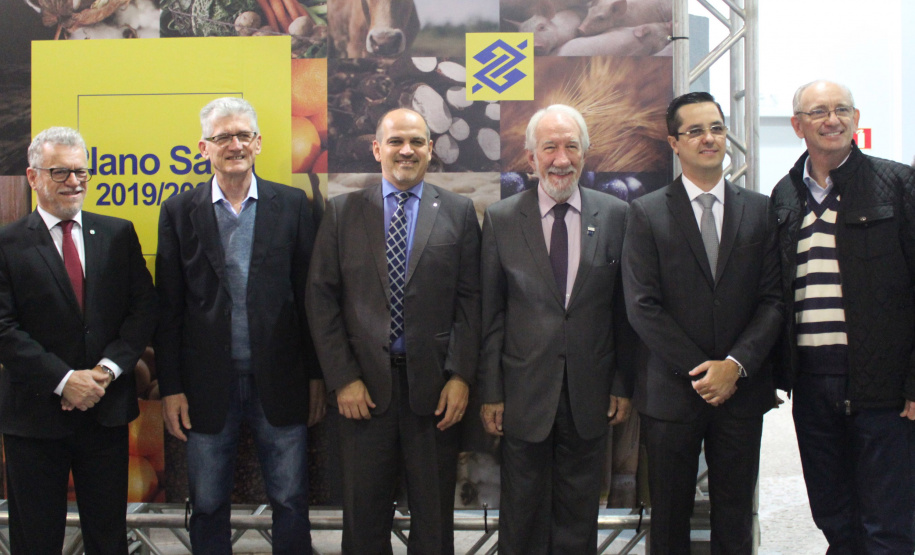 O vice-governador Darci Piana e o secretário estadual da Agricultura e do Abastecimento, Norberto Ortigara, participam nesta quinta-feira (27), em Curitiba, do lançamento do Plano Safra 2019/2020.  -  Curitiba, 27/06/2019  -  Foto: Gisele Barão/Assessoria de Imprensa Seab