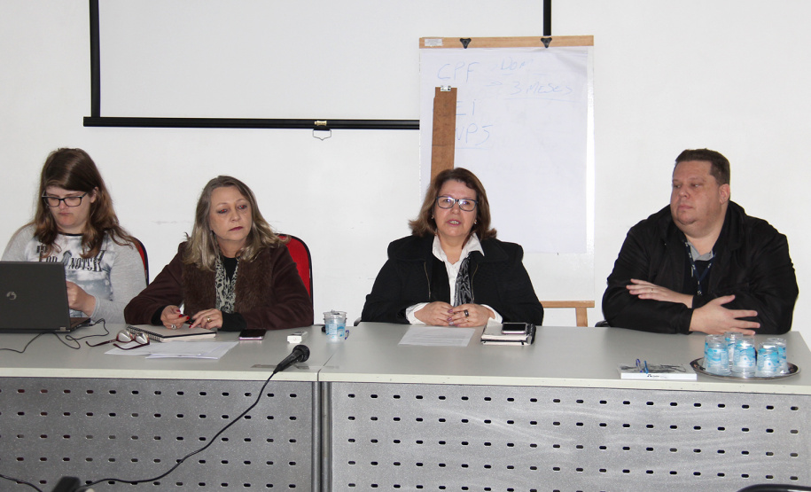 A Secretaria de Estado da Administração e da Previdência promoveu nesta quinta-feira (27) uma audiência para contratação emergencial da nova gestora da manutenção dos veículos do Estado.   -  Curitiba, 27/06/2019  -  Foto:  Carlos Winnikes