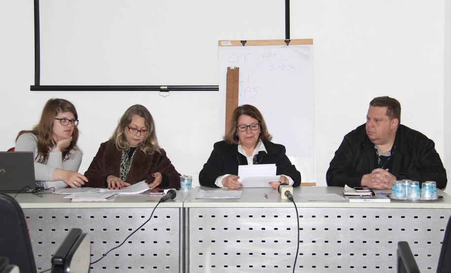 A Secretaria de Estado da Administração e da Previdência promoveu nesta quinta-feira (27) uma audiência para contratação emergencial da nova gestora da manutenção dos veículos do Estado.   -  Curitiba, 27/06/2019  -  Foto:  Carlos Winnikes