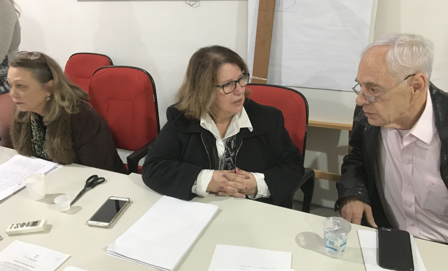 A Secretaria de Estado da Administração e da Previdência promoveu nesta quinta-feira (27) uma audiência para contratação emergencial da nova gestora da manutenção dos veículos do Estado.   -  Curitiba, 27/06/2019  -  Foto:  Carlos Winnikes