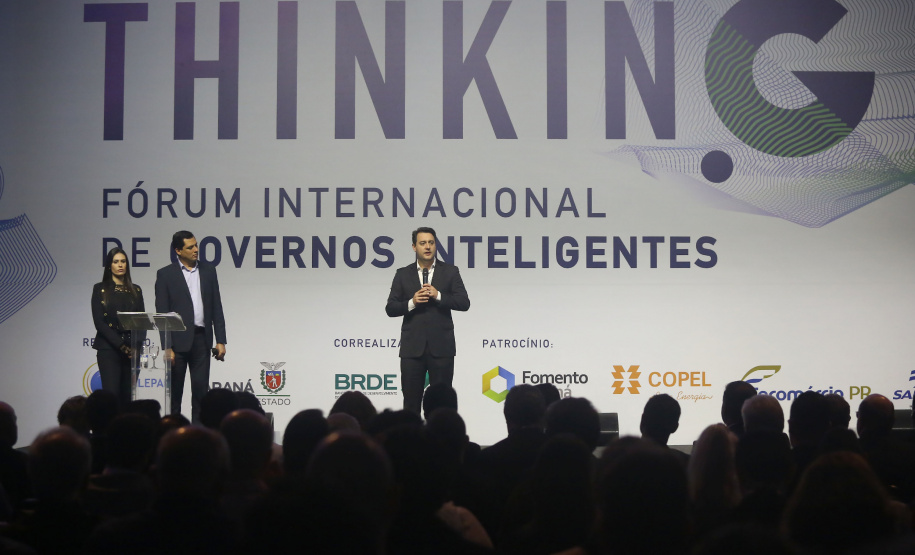O governador Carlos Massa Ratinho Junior lançou nesta quinta-feira (27), em Foz do Iguaçu, durante o fórum internacional de inovação ThinkinG, o Paraná Inteligência Artificial (PIÁ). É o primeiro programa de inteligência artificial do Brasil focado na prestação de serviços à população.  Foto: Jaelson Lucas/ANPr