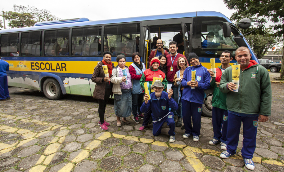 Encerrando as atividades do primeiro semestre do Porto Escola, a equipe da Diretoria de Meio Ambiente da Portos do Paraná recebeu nesta quinta-feira (27) 160 alunos com necessidades especiais da Escola Municipal Eva Cavani, de Paranaguá.  -  Curitiba, 27/06/2019  -  Foto: Cládio Neves/Portos do Paraná