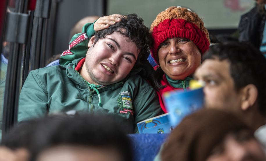 Encerrando as atividades do primeiro semestre do Porto Escola, a equipe da Diretoria de Meio Ambiente da Portos do Paraná recebeu nesta quinta-feira (27) 160 alunos com necessidades especiais da Escola Municipal Eva Cavani, de Paranaguá.  -  Curitiba, 27/06/2019  -  Foto: Cládio Neves/Portos do Paraná