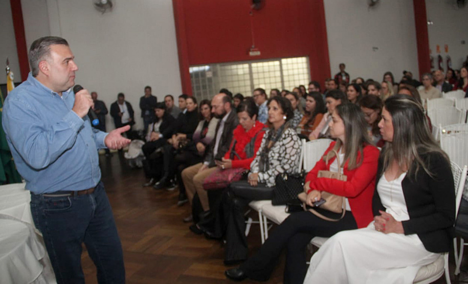 A Secretaria de Estado da Justiça, Família e Trabalho e a Associação de Conselheiros e Ex-Conselheiros Tutelares do Norte e dos Campos Gerais do Paraná realizaram nesta quinta-feira (27), o seminário “Infância Segura nos Municípios - governo e sociedade articulados em redes para proteção integral à criança e ao adolescente”. O evento aconteceu no Espaço Dini Moura Fadel, em Ibaiti. Foto: Divulgação/SEJUF