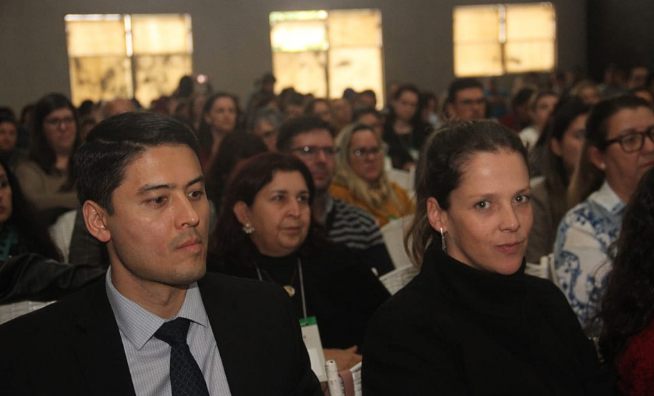 A Secretaria de Estado da Justiça, Família e Trabalho e a Associação de Conselheiros e Ex-Conselheiros Tutelares do Norte e dos Campos Gerais do Paraná realizaram nesta quinta-feira (27), o seminário “Infância Segura nos Municípios - governo e sociedade articulados em redes para proteção integral à criança e ao adolescente”. O evento aconteceu no Espaço Dini Moura Fadel, em Ibaiti. Foto: Divulgação/SEJUF