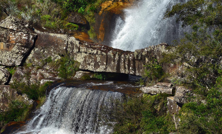 Localizado no município de Tibagi, a 200 km de Curitiba, o Parque Estadual do Guartelá abrange uma área de 798,97 hectares em meio à vegetação nativa, quedas d’água, corredeiras, formações areníticas, vales, inscrições rupestres de aproximadamente sete mil anos.Foto: Denis Ferreira Netto/SEDEST