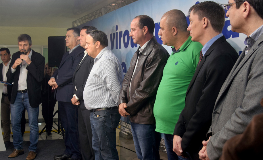 O Governo do Estado autorizou o repasse de R$ 11 milhões ao Hospital Germano Lauck, de Foz do Iguaçu. A autorização foi assinada nesta sexta-feira (28) pelo secretário de Estado da Saúde, Beto Preto, juntamente com o prefeito da cidade, Chico Brasileiro.  -  Foz do Iguaçu, 28/06/2019  -  Foto: Américo Antonio/SESA