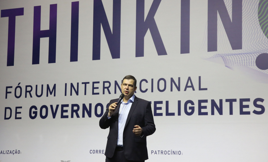Fórum Internacional de Inovação ThinkinG. Na foto, o presidente da Celepar, Allan Costa  -  Foz do Iguaçu, 28/06/2019  -  Foto: Jaelson Lucas/ANPr