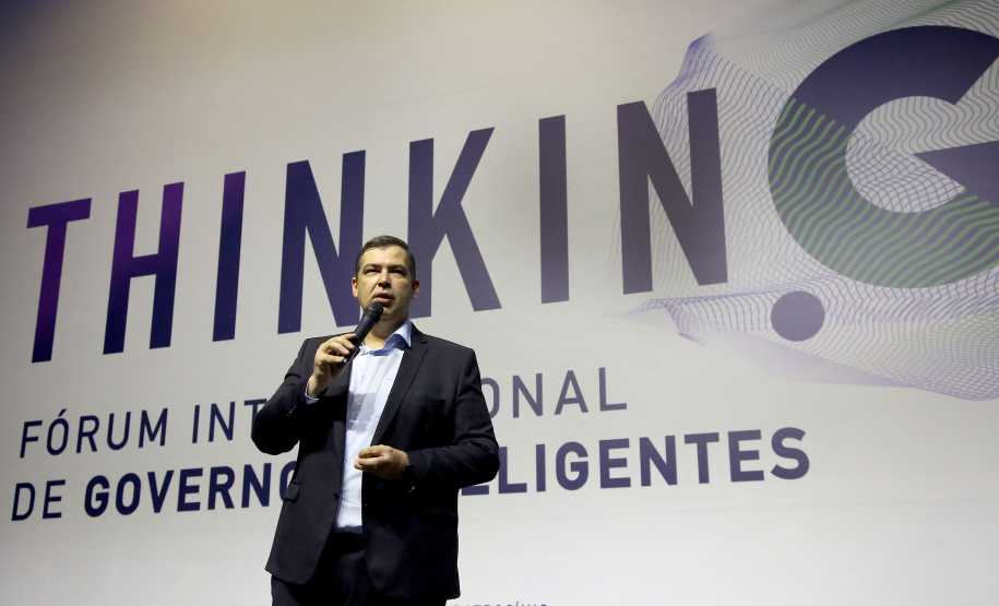 Fórum Internacional de Inovação ThinkinG. Na foto, o presidente da Celepar, Allan Costa  -  Foz do Iguaçu, 28/06/2019  -  Foto: Jaelson Lucas/ANPr