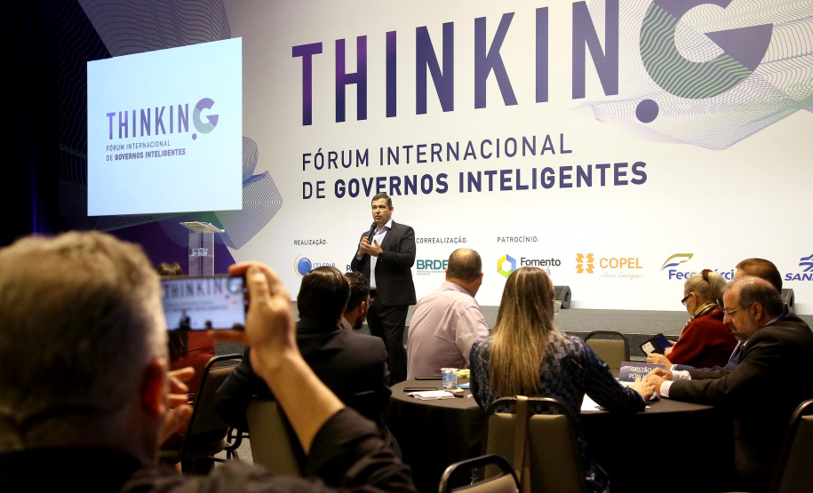 Fórum Internacional de Inovação ThinkinG. Na foto, o presidente da Celepar, Allan Costa  -  Foz do Iguaçu, 28/06/2019  -  Foto: Jaelson Lucas/ANPr