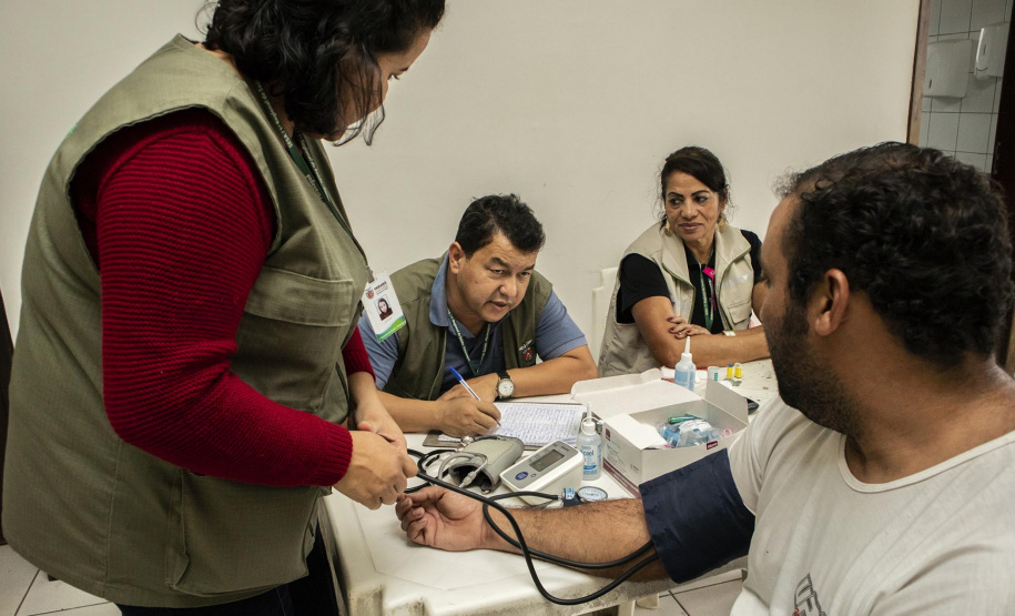 A empresa pública Portos do Paraná retomou o projeto Porto em Ação, que leva serviços gratuitos aos caminhoneiros que esperam no Pátio de Triagem do Porto de Paranaguá e passa a acontecer toda primeira segunda-feira do mês. Foto: Claudio Neves/Portos do Paraná