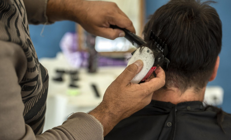 A empresa pública Portos do Paraná retomou o projeto Porto em Ação, que leva serviços gratuitos aos caminhoneiros que esperam no Pátio de Triagem do Porto de Paranaguá e passa a acontecer toda primeira segunda-feira do mês. Foto: Claudio Neves/Portos do Paraná